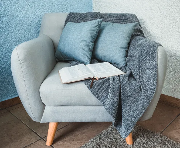 Nice arm chair in yellow